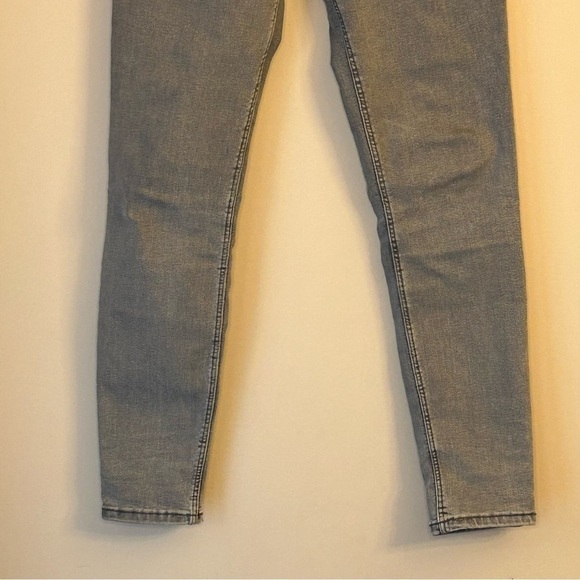Zara High Rise Jeans/Size 8 - Picture 5 of 5